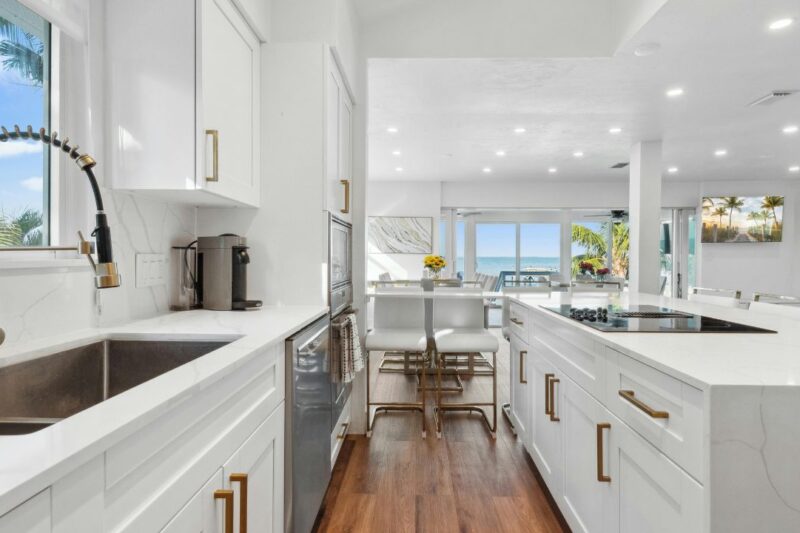 Discover Apartment 305: Your Light-Filled Urban Sanctuary Awaits