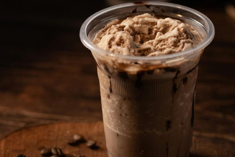 Mocha Splash: Blend of Coffee and Chocolate Perfection