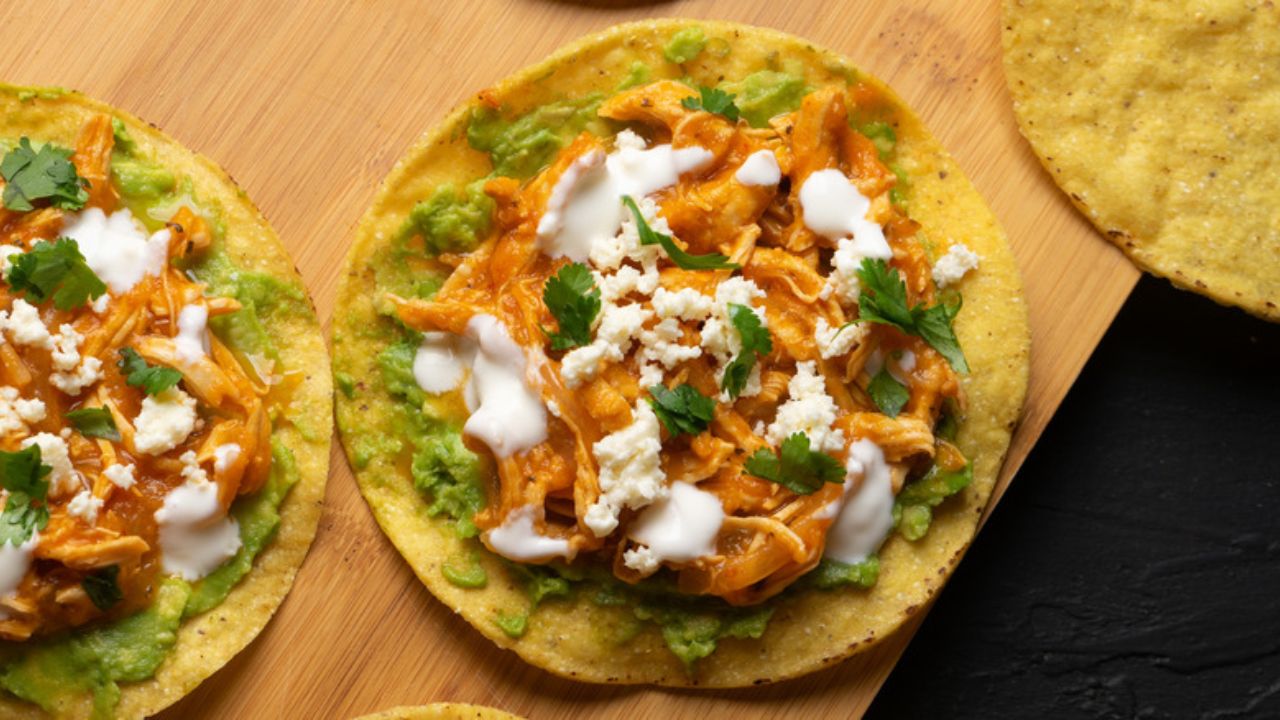 Tostaguac: Fusion of Crunchy Tostadas and Creamy Guacamole