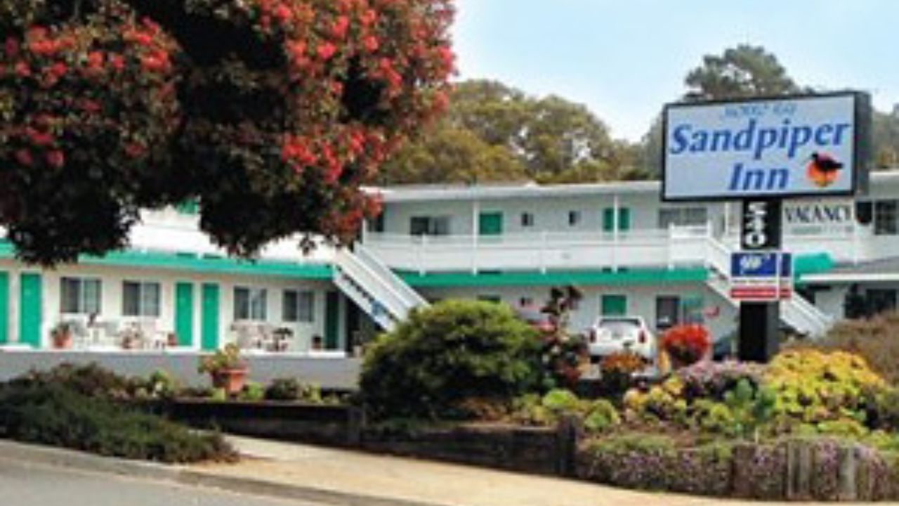 Your Dream California Coast Escape: Discovering Sandpiper Inn